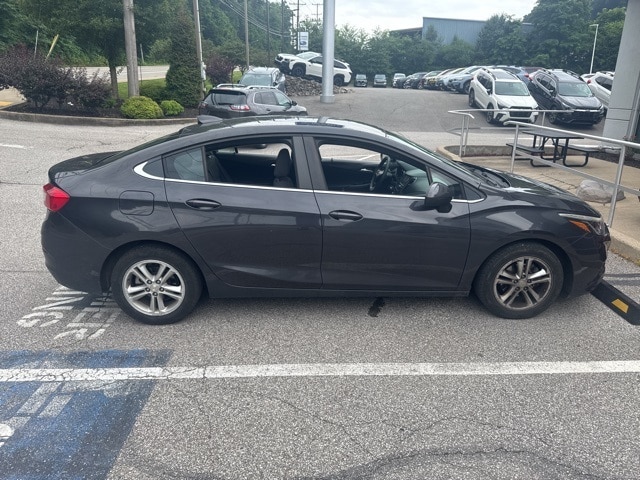 Thumbnail: 2016 Chevrolet Cruze - 9
