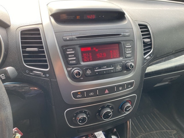 Thumbnail: 2015 Kia Sorento - 9