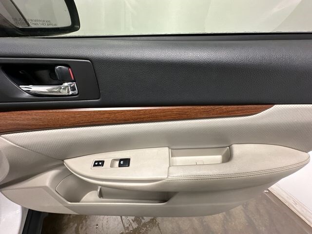 Thumbnail: 2014 Subaru Outback - 21