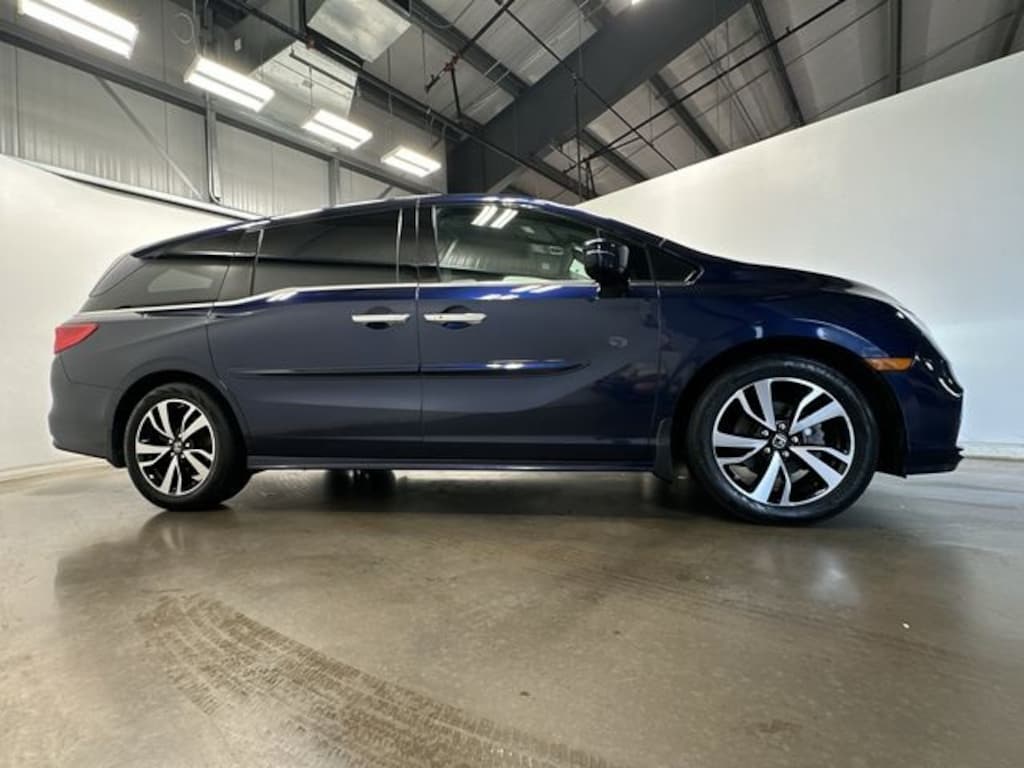 Used 2018 Honda Odyssey Elite Van