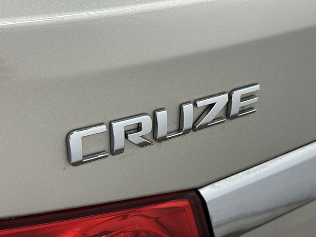Thumbnail: 2013 Chevrolet Cruze - 23