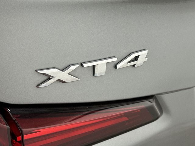 Thumbnail: 2023 Cadillac XT4 - 28