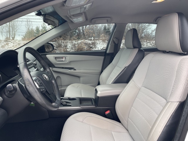 Thumbnail: 2016 Toyota Camry - 16