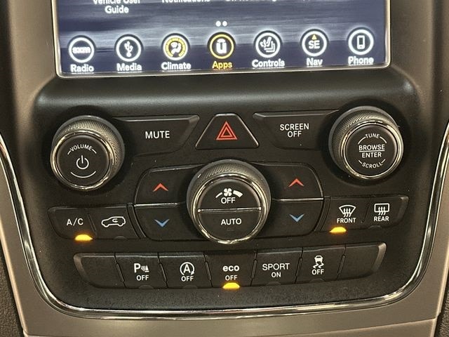 Thumbnail: 2018 Jeep Grand Cherokee - 16