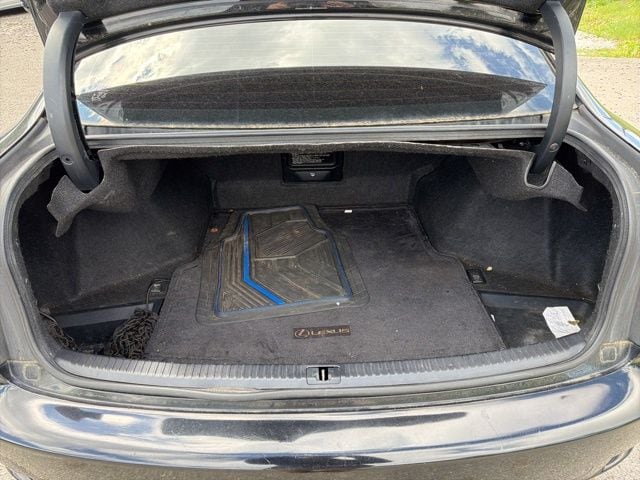 Thumbnail: 2012 Lexus IS - 12