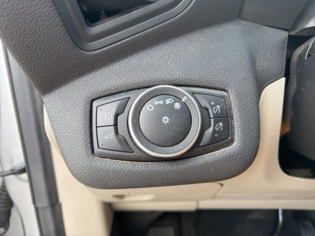 Thumbnail: 2019 Ford Escape - 23