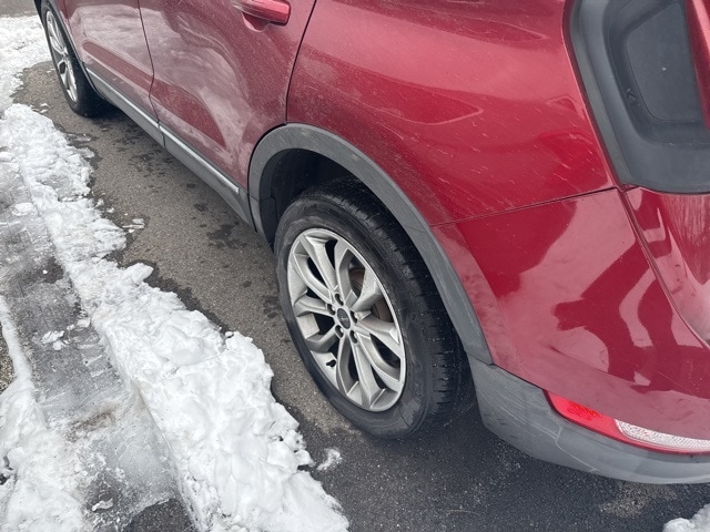 Thumbnail: 2017 Lincoln MKC - 10