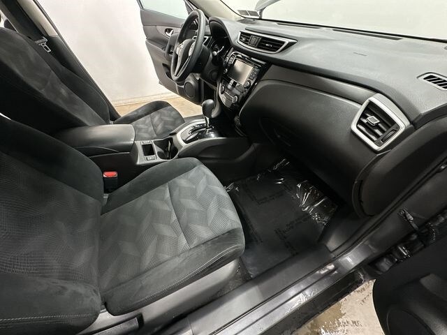 Thumbnail: 2015 Nissan Rogue - 22