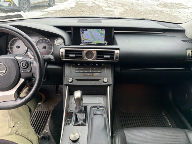 Thumbnail: 2016 Lexus IS - 20