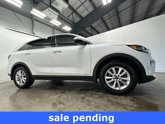 Thumbnail: 2019 Kia Sorento - 3