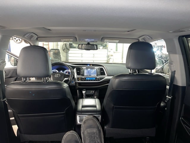 Thumbnail: 2015 Toyota Highlander - 17