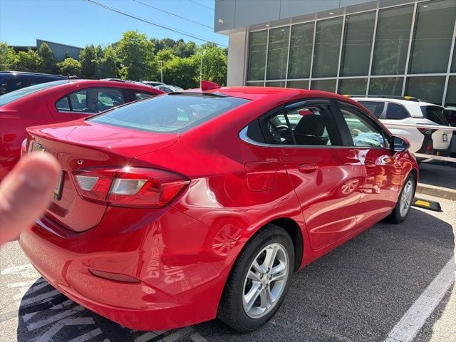 Thumbnail: 2018 Chevrolet Cruze - 6