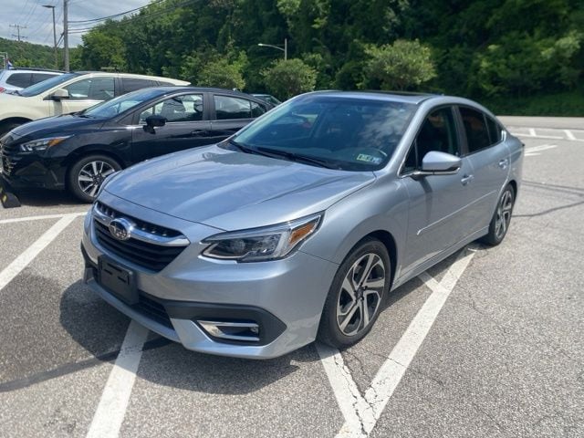 2022 Subaru Legacy Limited's photo