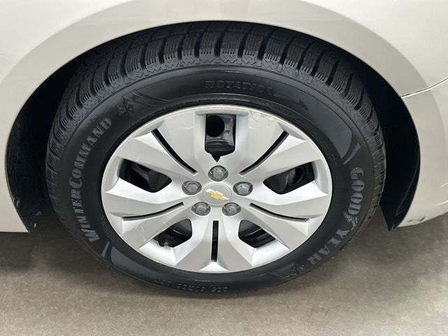 Thumbnail: 2013 Chevrolet Cruze - 5