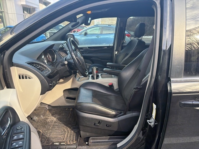 Thumbnail: 2020 Dodge Grand Caravan - 9