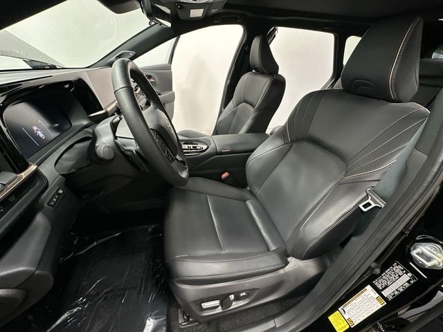 Thumbnail: 2025 Toyota Crown Signia - 15