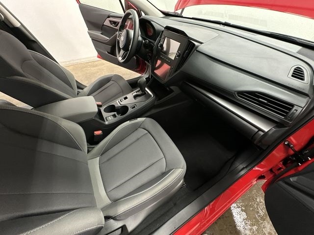 Thumbnail: 2025 Subaru Impreza - 18