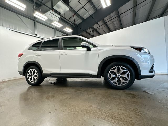 Thumbnail: 2023 Subaru Forester - 3