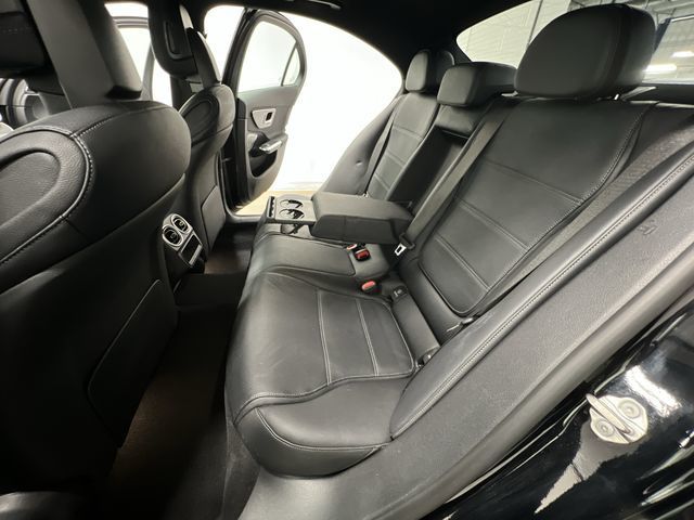 Thumbnail: 2022 Mercedes-Benz C-Class - 19