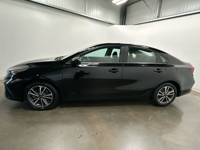 Thumbnail: 2022 Kia Forte - 2
