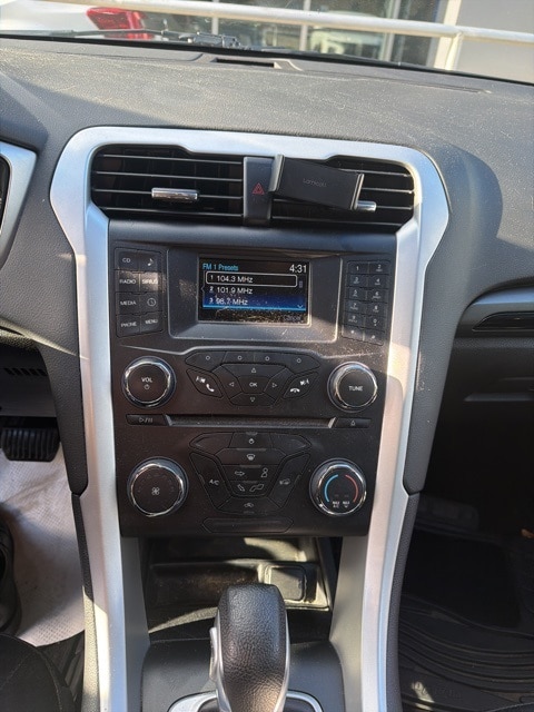 Thumbnail: 2014 Ford Fusion - 8