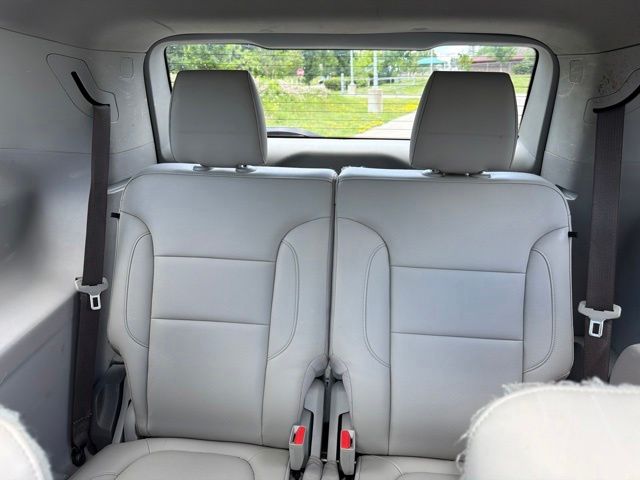 Thumbnail: 2019 GMC Acadia - 17