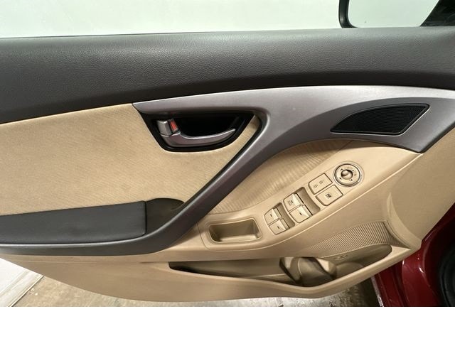 Thumbnail: 2012 Hyundai Elantra - 14