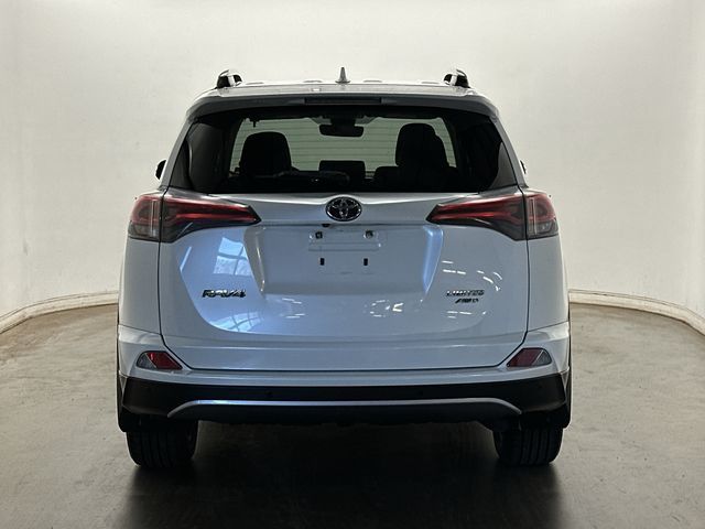 Thumbnail: 2017 Toyota RAV4 - 4