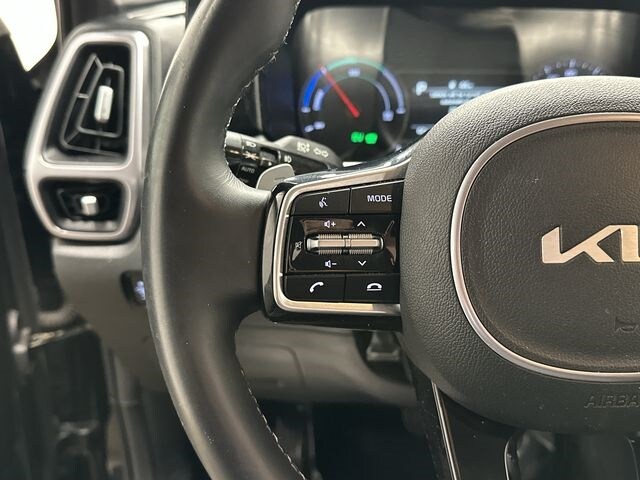 Thumbnail: 2023 Kia Sorento - 8