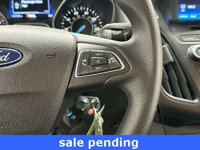 Thumbnail: 2016 Ford Focus - 9