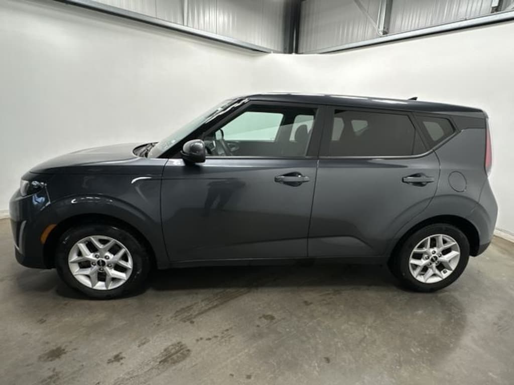 Used 2023 Kia Soul LX Hatchback
