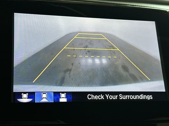 Thumbnail: 2017 Honda Pilot - 14