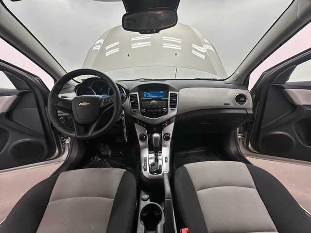 Thumbnail: 2013 Chevrolet Cruze - 15