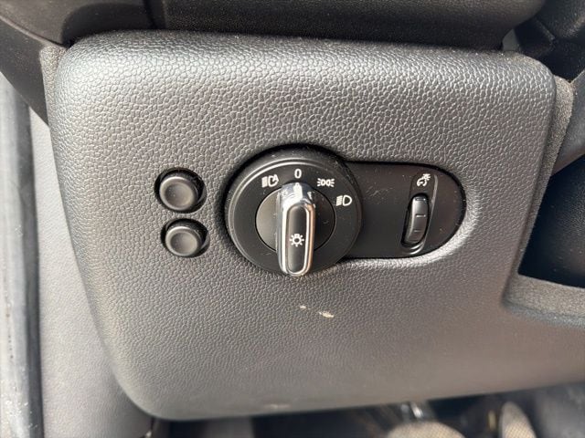 Thumbnail: 2019 MINI Cooper Hardtop - 23