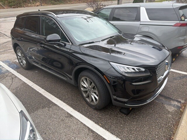 2022 Lincoln Corsair Standard photo 4