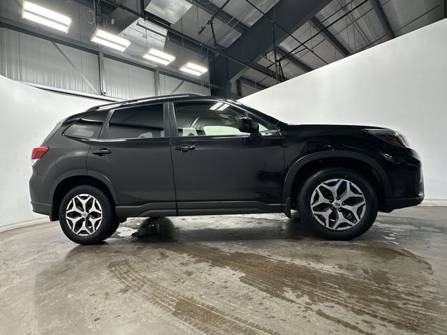Thumbnail: 2019 Subaru Forester - 3