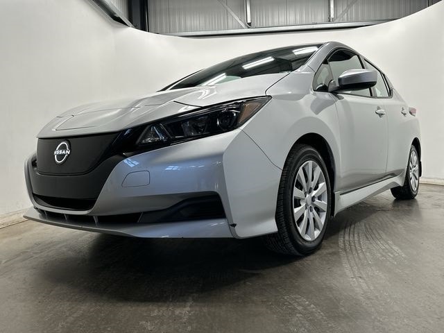 Thumbnail: 2023 Nissan Leaf - 28