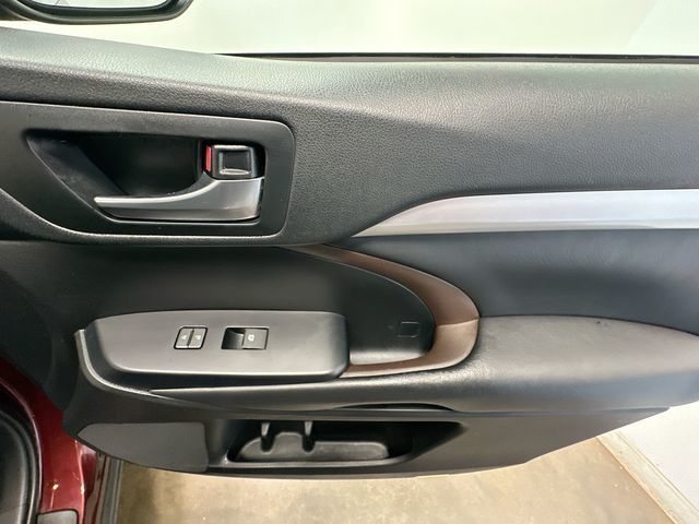 2019 Toyota Highlander XLE - Photo 23