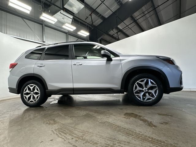 Thumbnail: 2019 Subaru Forester - 3