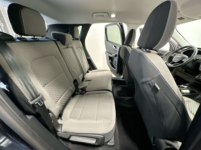 Thumbnail: 2021 Ford Escape - 23