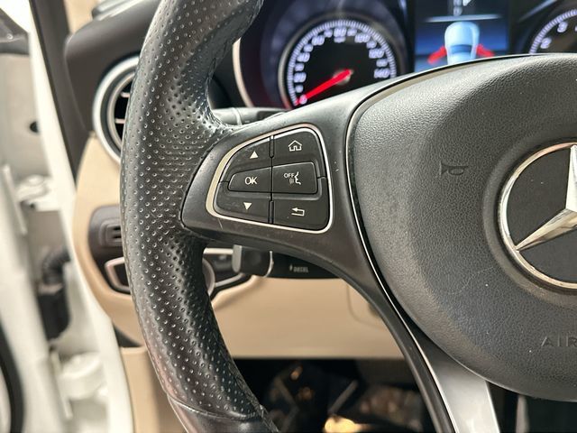 Thumbnail: 2018 Mercedes-Benz GLC - 9