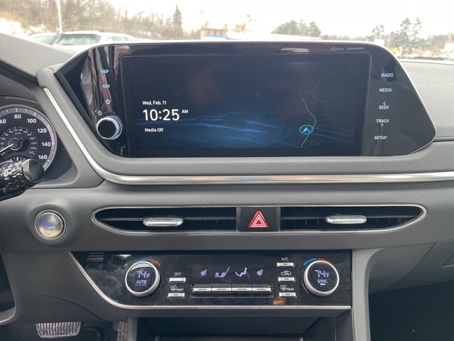 Thumbnail: 2023 Hyundai Sonata - 21