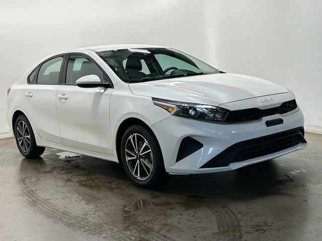 Thumbnail: 2022 Kia Forte - 29