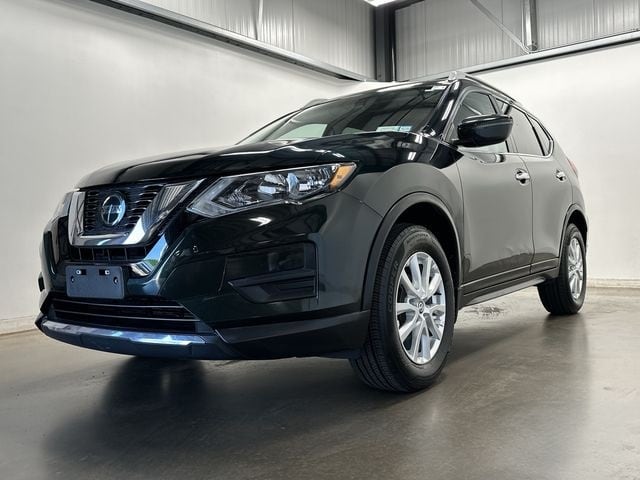 2018 Nissan Rogue SV 28