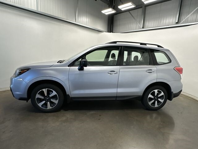 2018 Subaru Forester Base photo 2