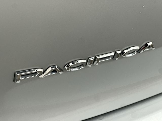 Thumbnail: 2023 Chrysler Pacifica - 31