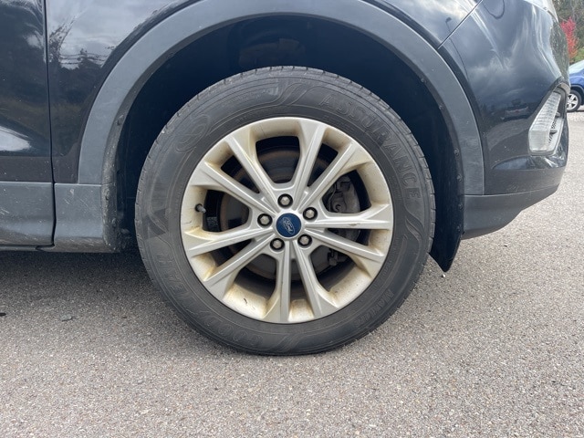 Thumbnail: 2019 Ford Escape - 4