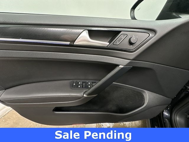 Thumbnail: 2017 Volkswagen Golf - 17