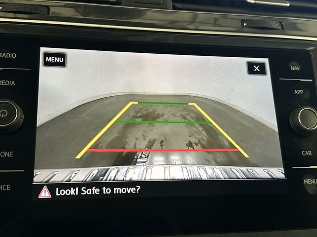 Thumbnail: 2020 Volkswagen Tiguan - 15