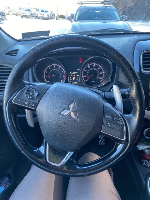 Thumbnail: 2016 Mitsubishi Outlander Sport - 19